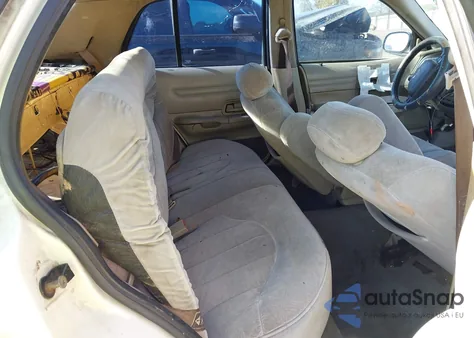 2002 Ford Crown Victoria Standard z USA, uszkodzony, nr VIN 2FAFP73W82X117687